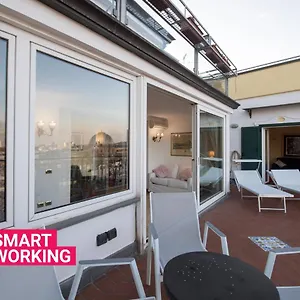 https://santa-chiara-penthouse.hotels-amalfi.com