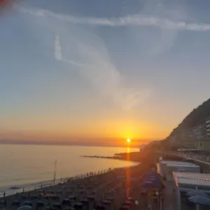 https://casa-deiva-marina.hotelitalianriviera.com