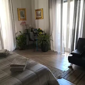 https://trinita-city-centre.catania-hotels.net